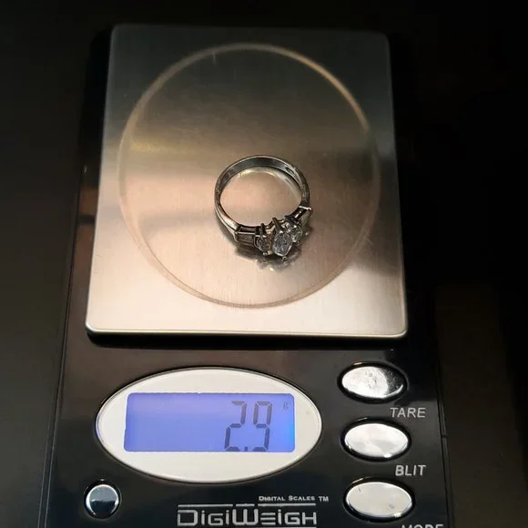 Size 8 925 Sterling Silver Rustic Marquise Cubic Zirconia Ring - Picture 7 of 7